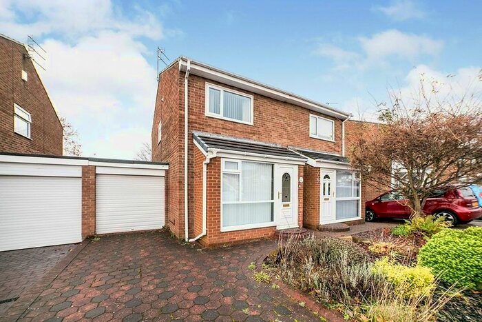 2 Bedroom Semi-Detached House To Rent In Kepier Chare, Ryton NE40