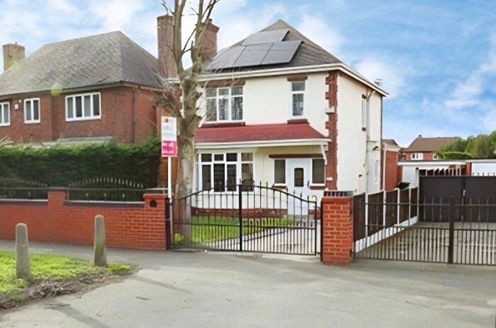 3 Bedroom Detached House For Sale In Mansfield Road, Worksop, S80