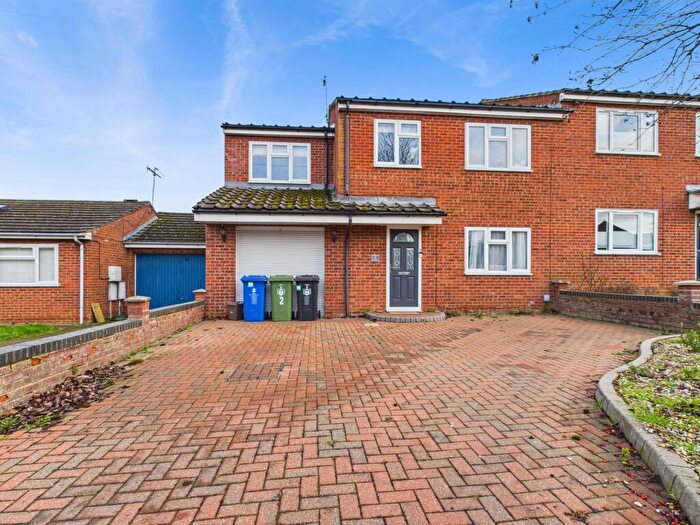 4 Bedroom Semi-Detached House To Rent In Caernarvon Close, Towcester, NN12