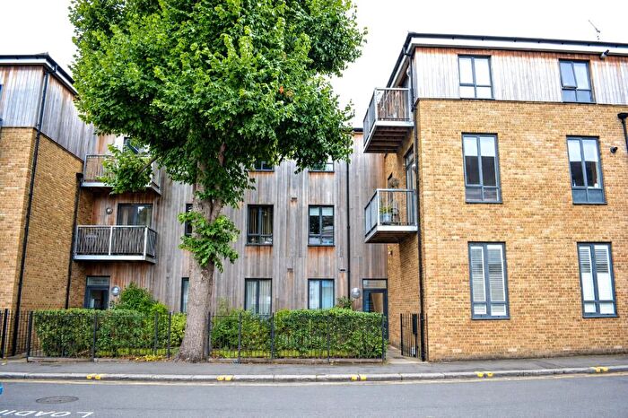 2 Bedroom Apartment To Rent In The Parade, Epsom, Surrey, KT18
