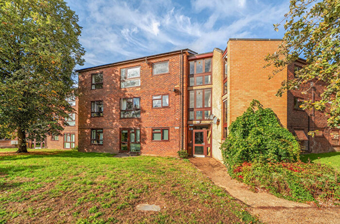 2 Bedroom Apartment For Sale In Russet Grove, Norwich, Norfolk, NR4
