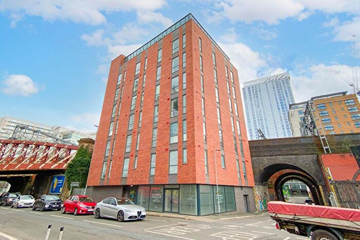 1 Bedroom Apartment To Rent In Chapel Street, Salford, M3