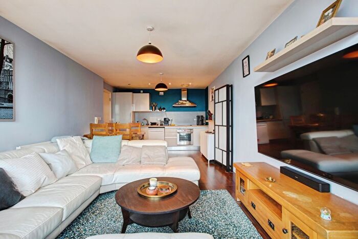 2 Bedroom Flat For Sale In Lime Square, Newcastle Upon Tyne, Tyne And Wear, NE1