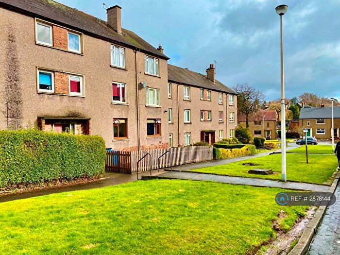 3 Bedroom Flat To Rent In Gilchrist Drive, Falkirk, FK1