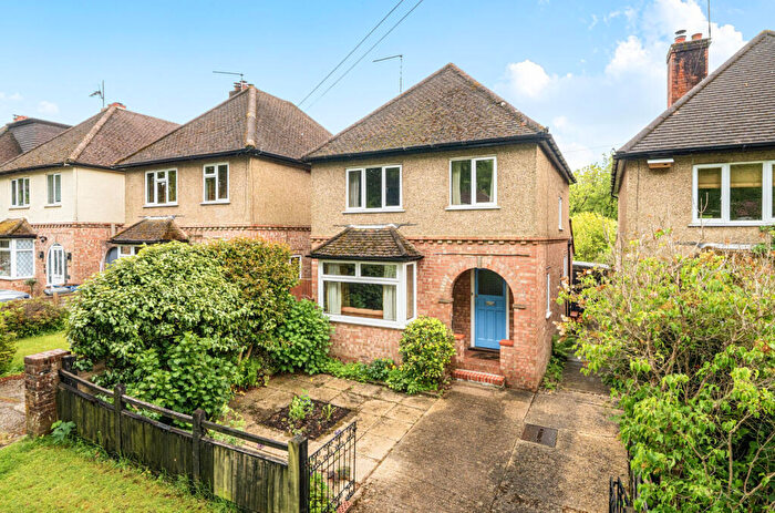 3 Bedroom Detached House For Sale In Oak Tree Lane, Haslemere, Surrey, GU27