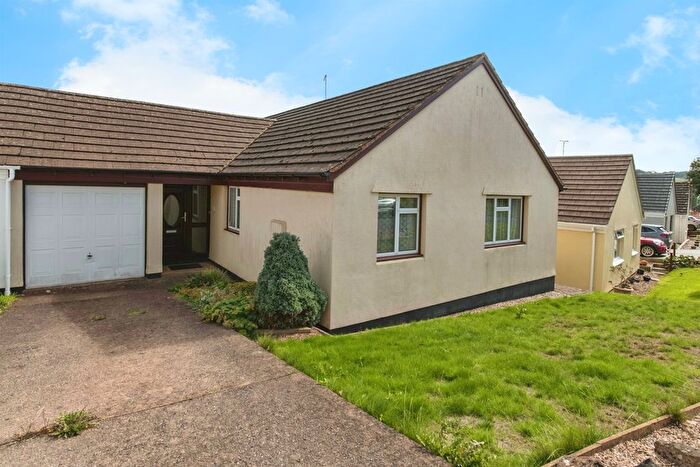 3 Bedroom Detached Bungalow For Sale In Meadow View, Uffculme, Cullompton, EX15