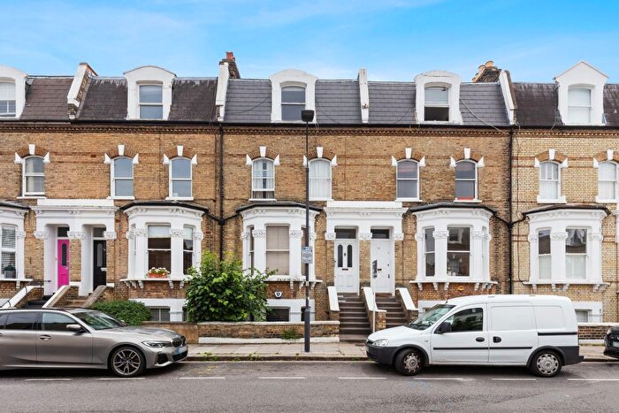 2 Bedroom Flat To Rent In Fulham Park Gardens, SW6