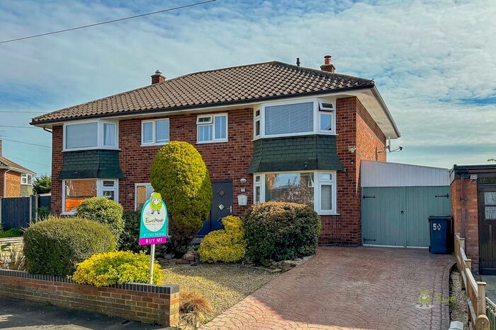 3 Bedroom Semi-Detached House For Sale In Whitemere Road, Shrewsbury, SY1