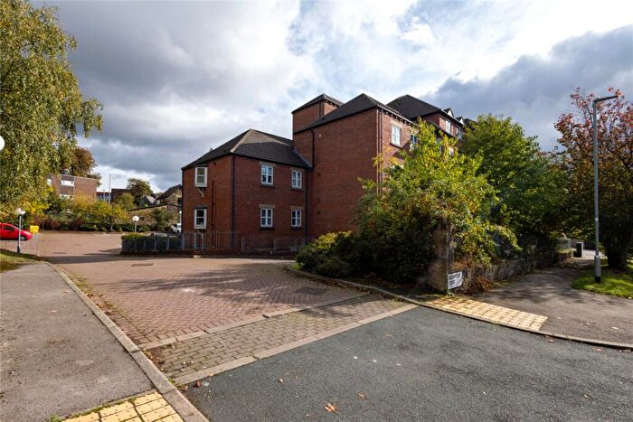 2 Bedroom Apartment To Rent In Apartment, Falkland Mount, LS17