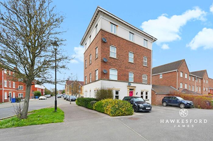 2 Bedroom Flat For Sale In Emerald Crescent, Sittingbourne, ME10