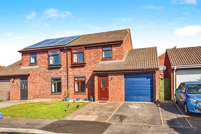 3 Bedroom Semi-Detached House For Sale In Holly Court, Frome, BA11