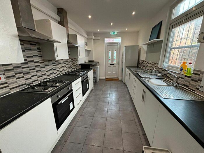 6 Bedroom House To Rent In Lawrence Road, Liverpool, Merseyside, L15