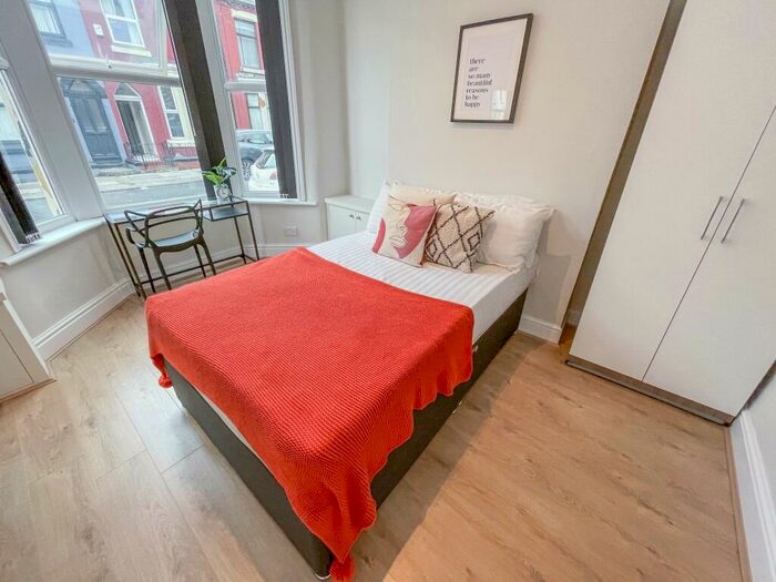 4 Bedroom House To Rent In Halsbury Road, L6