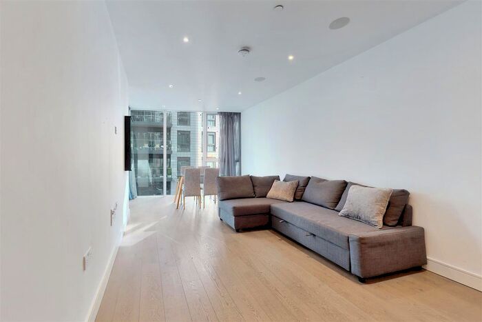 2 Bedroom Flat To Rent In Juniper Drive, London, SW18