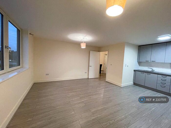 1 Bedroom Flat To Rent In Alencon Link, Basingstoke, RG21