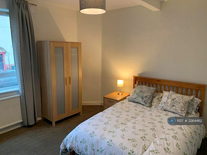 2 Bedroom Flat To Rent In Clearburn Gardens, Edinburgh, EH16