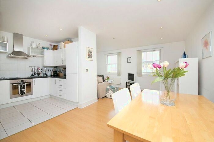 2 Bedroom Flat To Rent In Liverpool Road, Barnsbury, London, N1