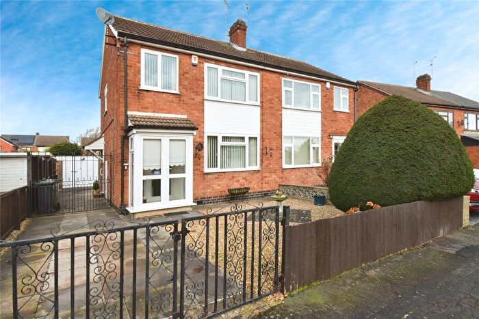3 Bedroom Semi Detached House For Sale In Tythorn Drive, Wigston, Leicestershire, LE18