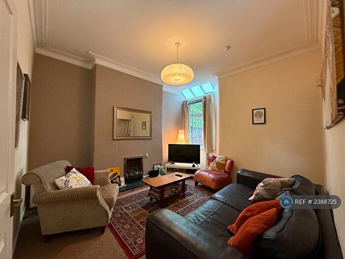 4 Bedroom End Of Terrace House To Rent In Richmond Road, Manchester, M14