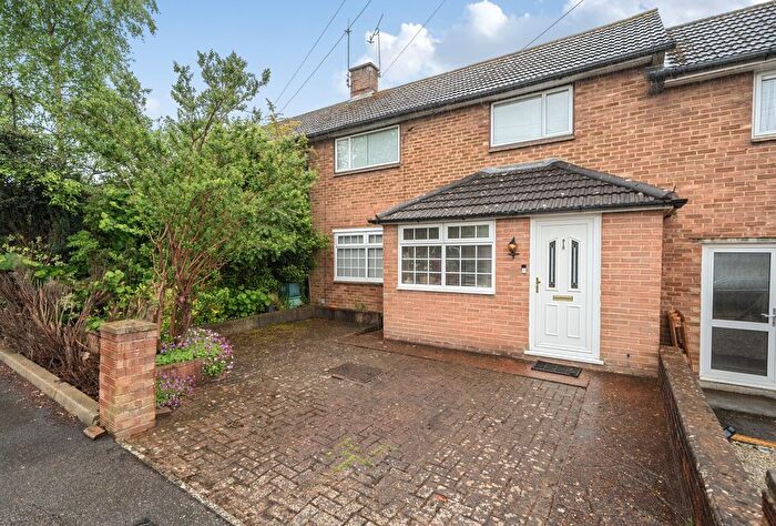 2 Bedroom Terraced House For Sale In Bracken Road, Tunbridge Wells, Kent, TN2