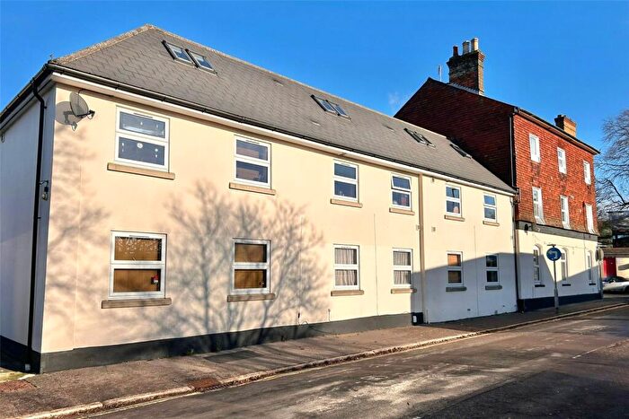 1 Bedroom Flat For Sale In Victoria Road, Aldershot, GU11