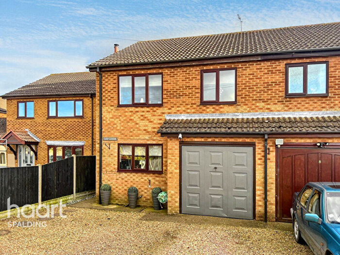 3 Bedroom Semi-Detached House For Sale In Roman Bank, Holbeach, PE12