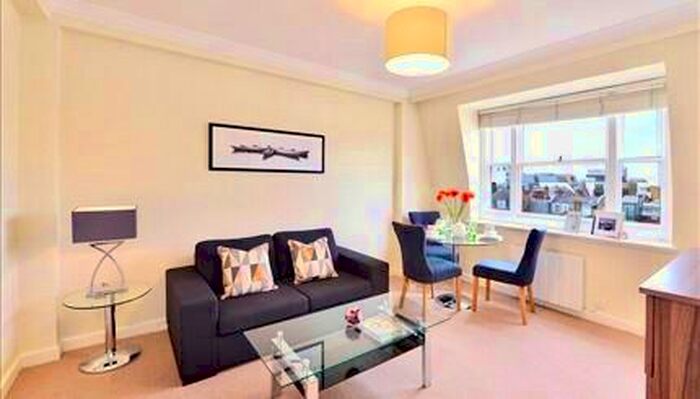 1 Bedroom Flat To Rent In Hill Street, London, W1J