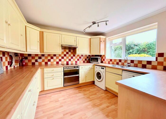 2 Bedroom Flat To Rent In Finchcroft Lane, Prestbury, Cheltenham, GL52