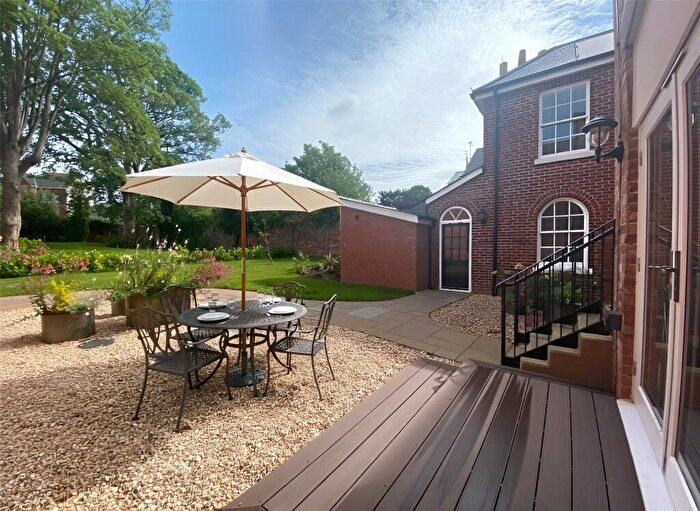 3 Bedroom Apartment For Sale In Magdalen Road, Exeter, EX2