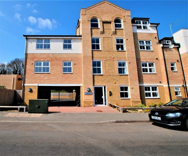 1 Bedroom Apartment To Rent In Freemans Court, Station Road, Rushden, NN10