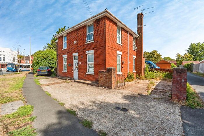 2 Bedroom Flat For Sale In Southampton Road, Romsey, SO51