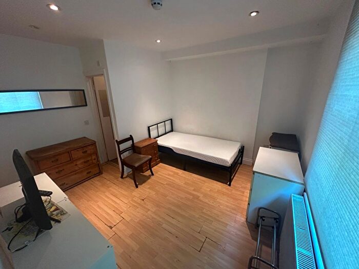 Studio To Rent In Lisgar Terrace, London, W14