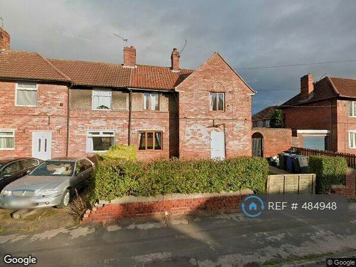4 Bedroom Semi-Detached House To Rent In Holmes Carr Road, Doncaster, DN11
