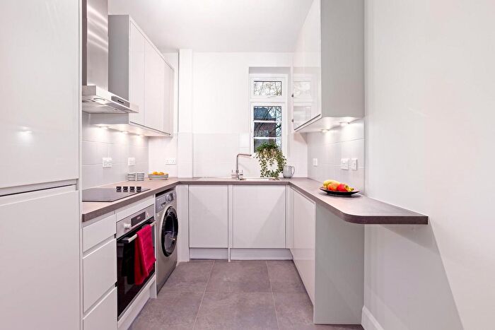 2 Bedroom Flat To Rent In Belsize Avenue, Belsize Park, NW3