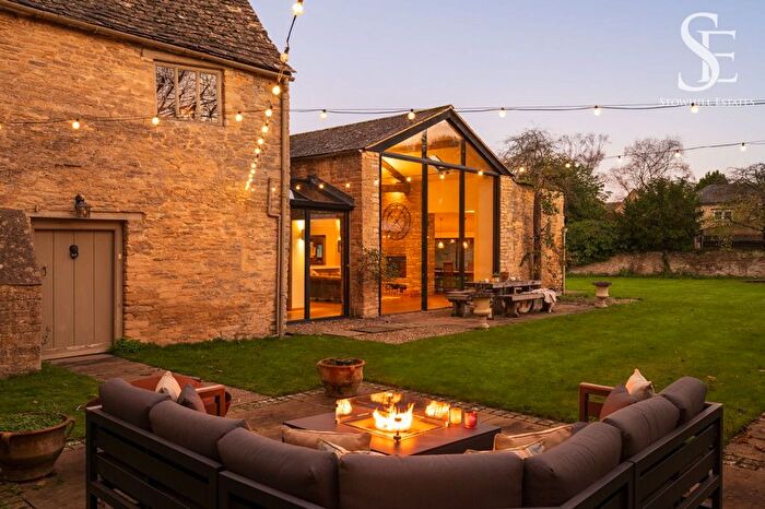 5 Bedroom Link Detached House For Sale In Weald, Bampton, OX18