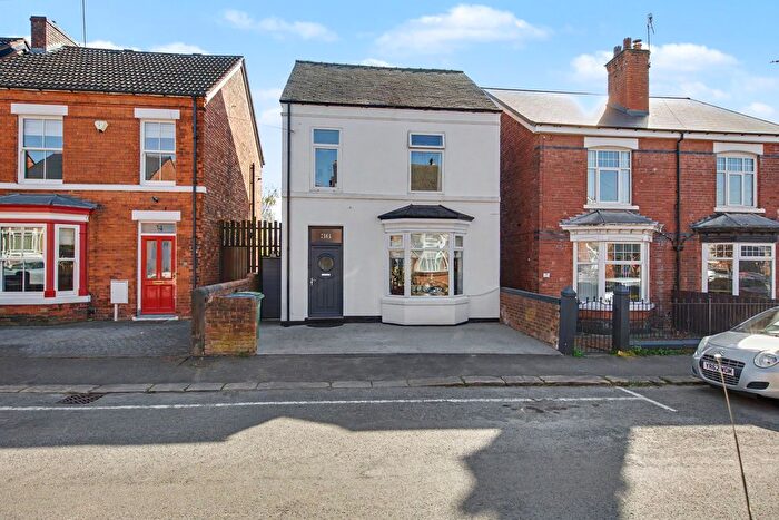 3 Bedroom Detached House For Sale In Alexandra Road West, Chesterfield, S40