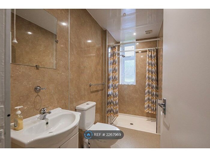 2 Bedroom Flat To Rent In Byron Street, Dundee, DD3