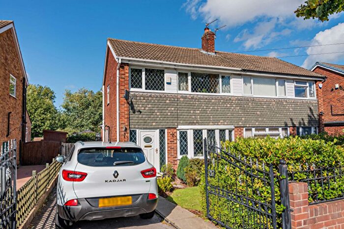 3 Bedroom Semi-Detached House For Sale In Towngate, Ossett, WF5