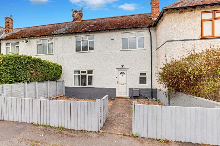 3 Bedroom Terraced House For Sale In Trelawn Close, Nottingham, NG5