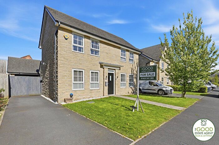 3 Bedroom Detached House For Sale In Sovereign Way, Chapel En Le Frith, High Peak, Derbyshire, SK23