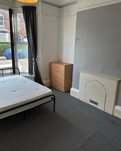 7 Bedroom End Of Terrace House To Rent In Carlyle Road, Edgbaston, B16