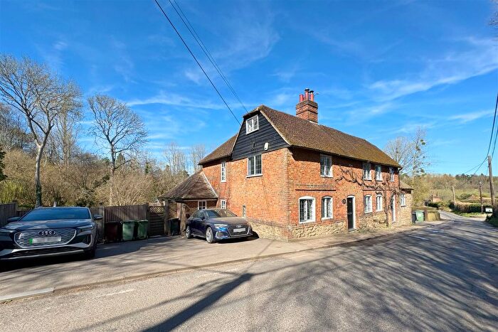 4 Bedroom Property For Sale In Lower Street, Broomfield, Maidstone, ME17