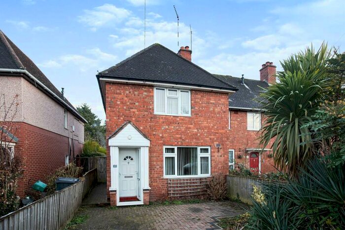 2 Bedroom Semi-Detached House For Sale In Millers Road, Warwick, CV34