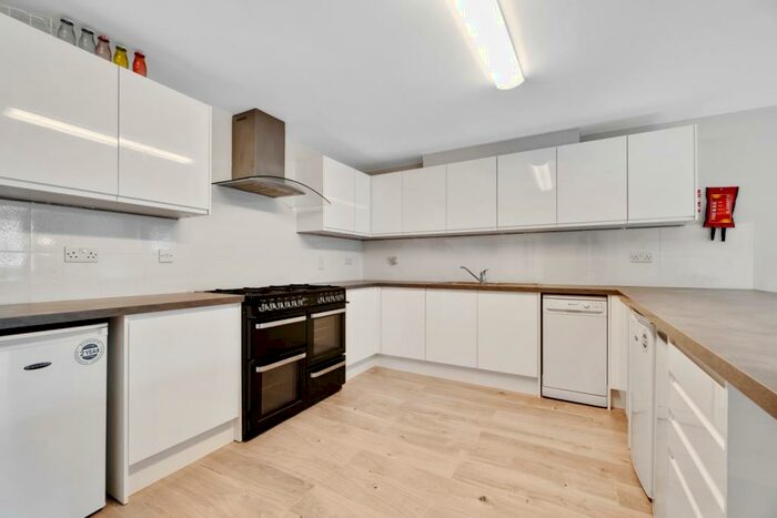 6 Bedroom Terraced House To Rent In Ridge Park Avenue, Plymouth, Devon, PL4