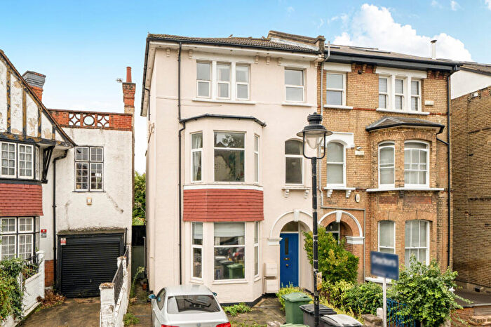 6 Bedroom Semi-Detached House For Sale In Weech Road, London, NW6