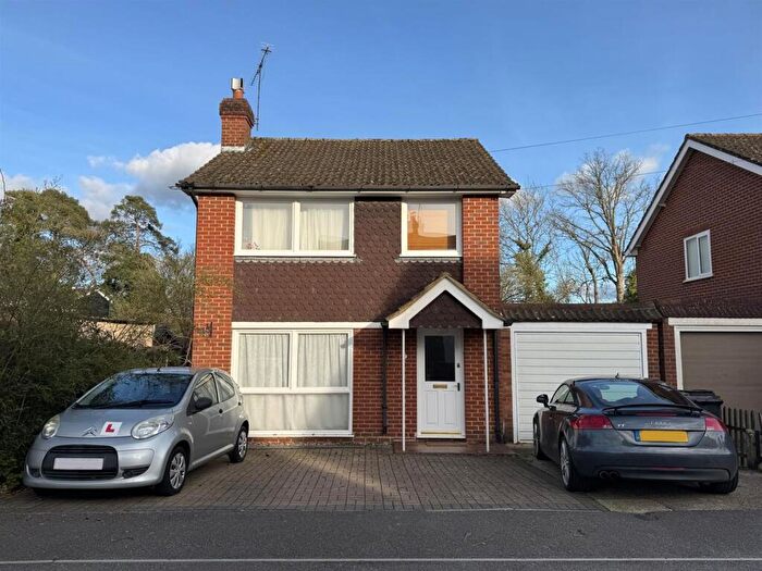 3 Bedroom Detached House To Rent In Strood Green, Brockham, RH3