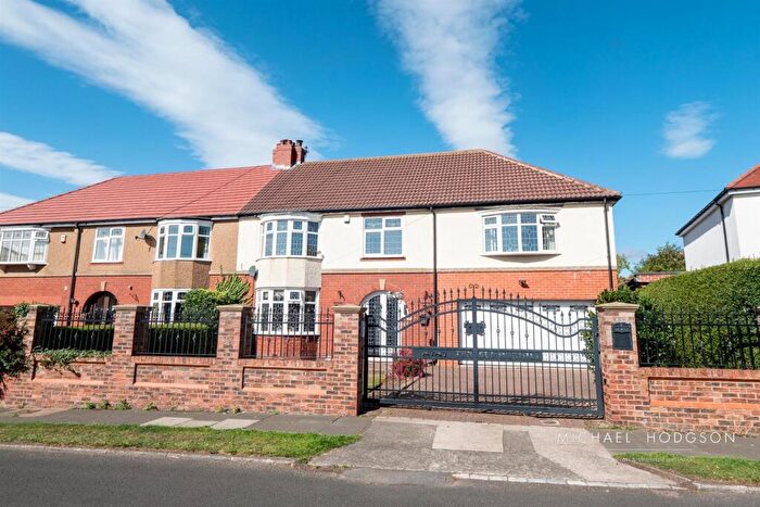 4 Bedroom Semi Detached House For Sale In Summerhill, Middle Herrington, Sunderland, SR3