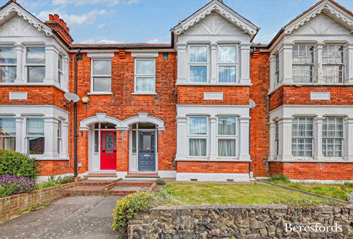 3 Bedroom Terraced House For Sale In Park Road, Brentwood, CM14