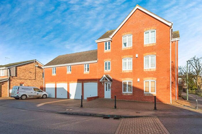 2 Bedroom Flat For Sale In Epsom Close, Stevenage, SG1