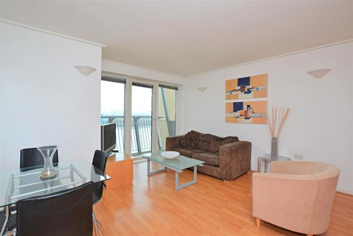 1 Bedroom Flat To Rent In Seacon Tower, Hutchings Street, E14